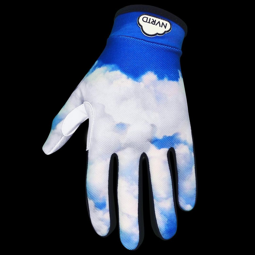 Clouds Gloves