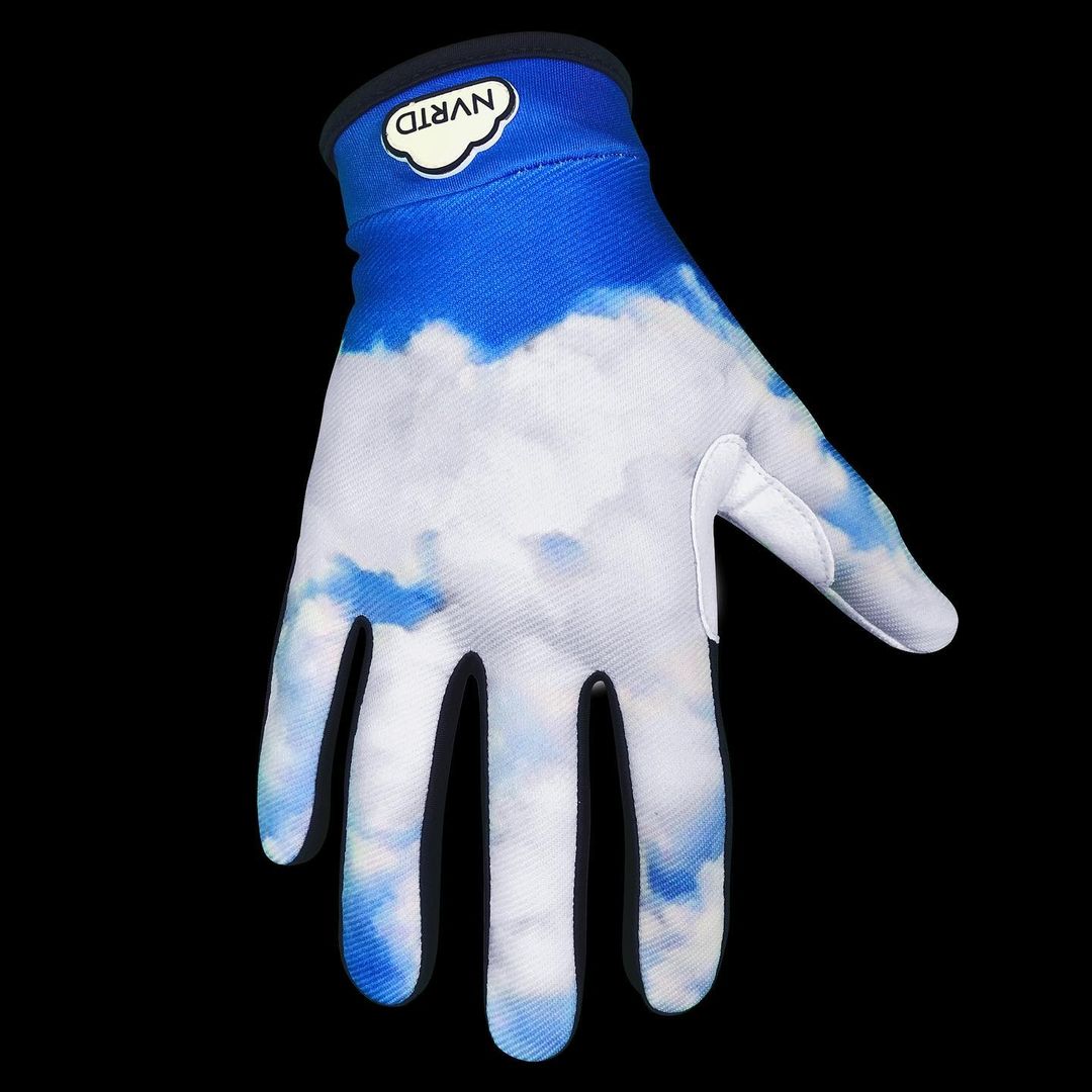 Clouds Gloves